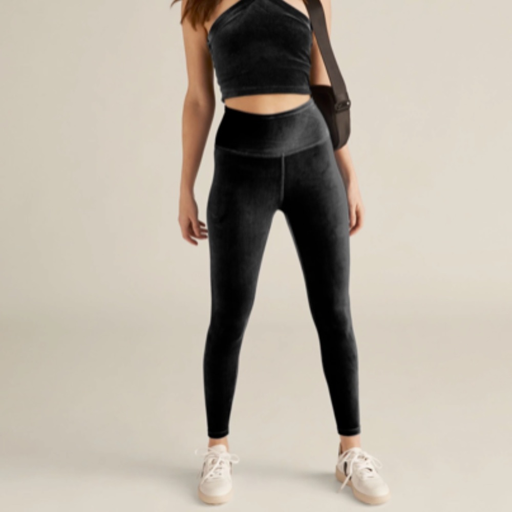 Beyond Yoga Velvet Motion High Waisted Midi Legging